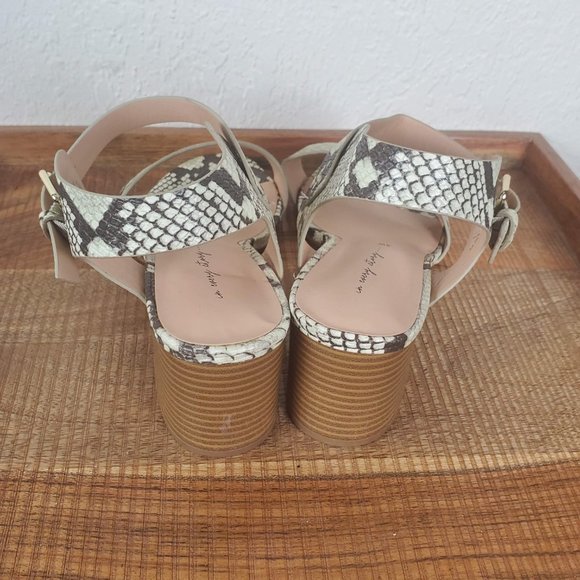 NWT Addition-Elle Sandals Faux Snake Skin Sling Back Size 8W - Picture 3 of 8